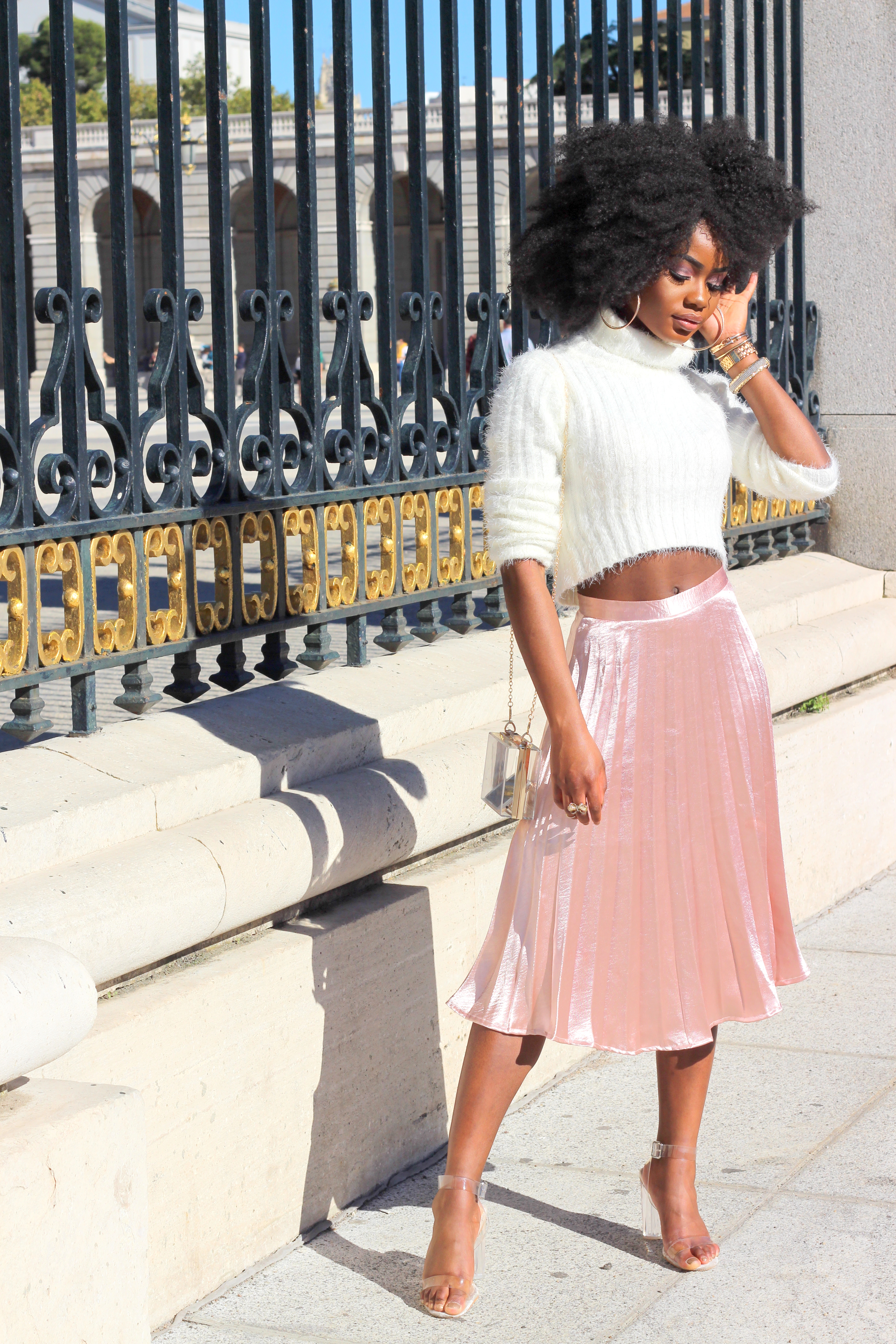 Billykiss Azeez. Your Favourite Muse. Fashion Irish Blogger. Classy style. Turtleneck Crop Jumper Missguided. Rose Gold Pleated Midi Skirt. EGO Nude Perplex clear heel. African Style Blogger. Afro Curly Hair. Jorie Hair. High Fashion. A/W 16.