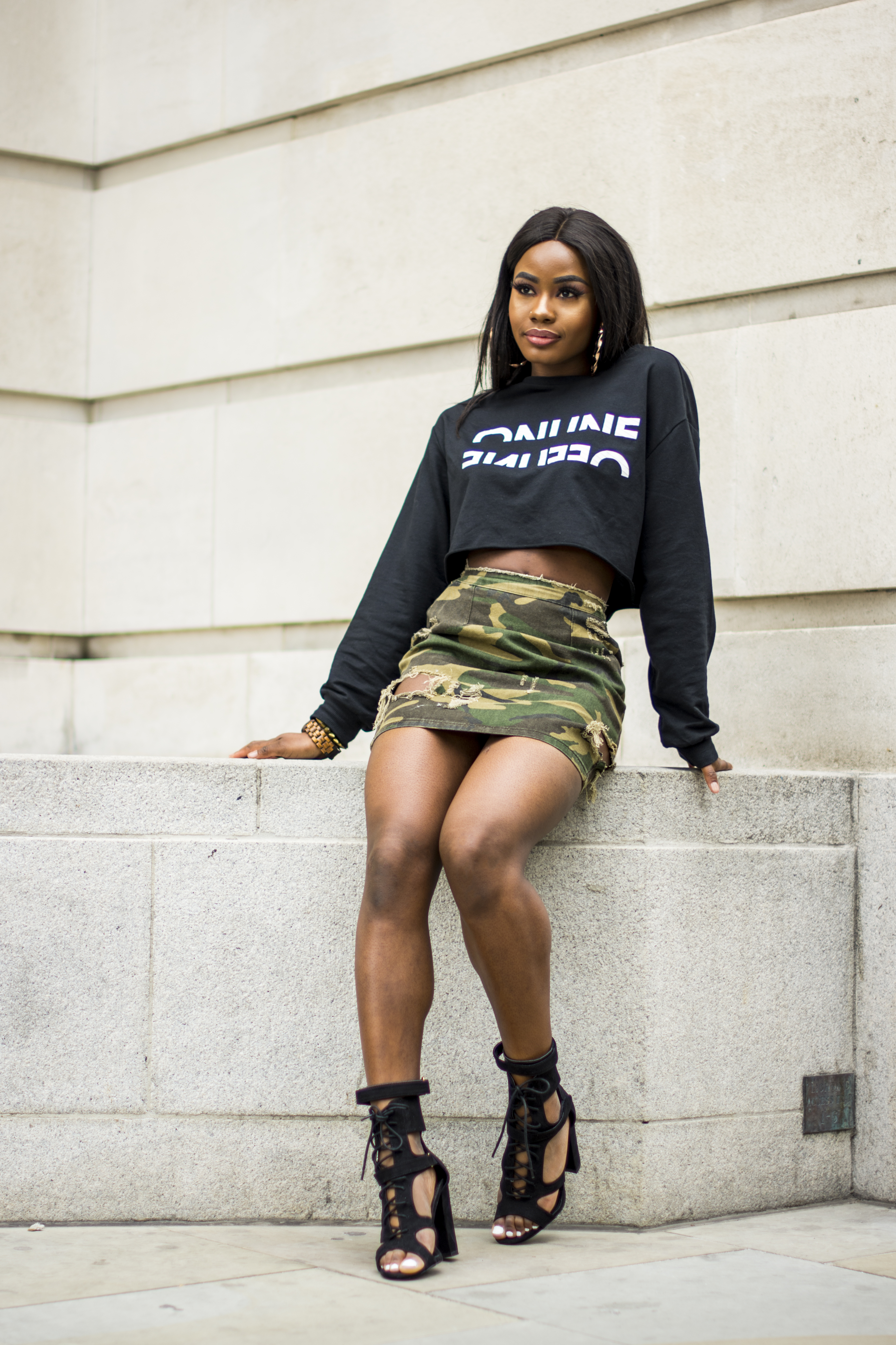 Billykiss Azeez. Your Favourite Muse. Fashion Irish Blogger. African Blogger. AW17. Windsor. Missguided. H&M. JORD wood watches. Camo Trend.